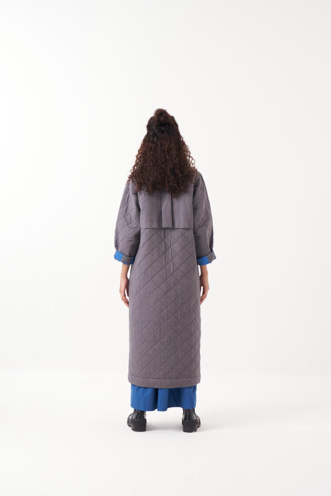 GREY LONG QUILTED JACKET CO-ORD (SET OF 2)-GREY
& ELECTRIC BLUE by THREE in grey color for women in Singapore