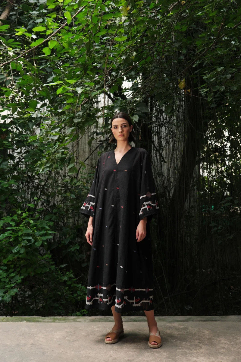 Aab e Rawan’ black Bengal muslin Jamdani tunic cotton jamdani kurta/kurta set by Malika Mathur in black for women in Singapore