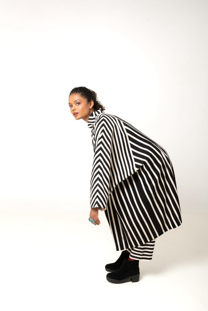 Aloma Jacket cotton by Ka-Sha in black color for women in Singapore