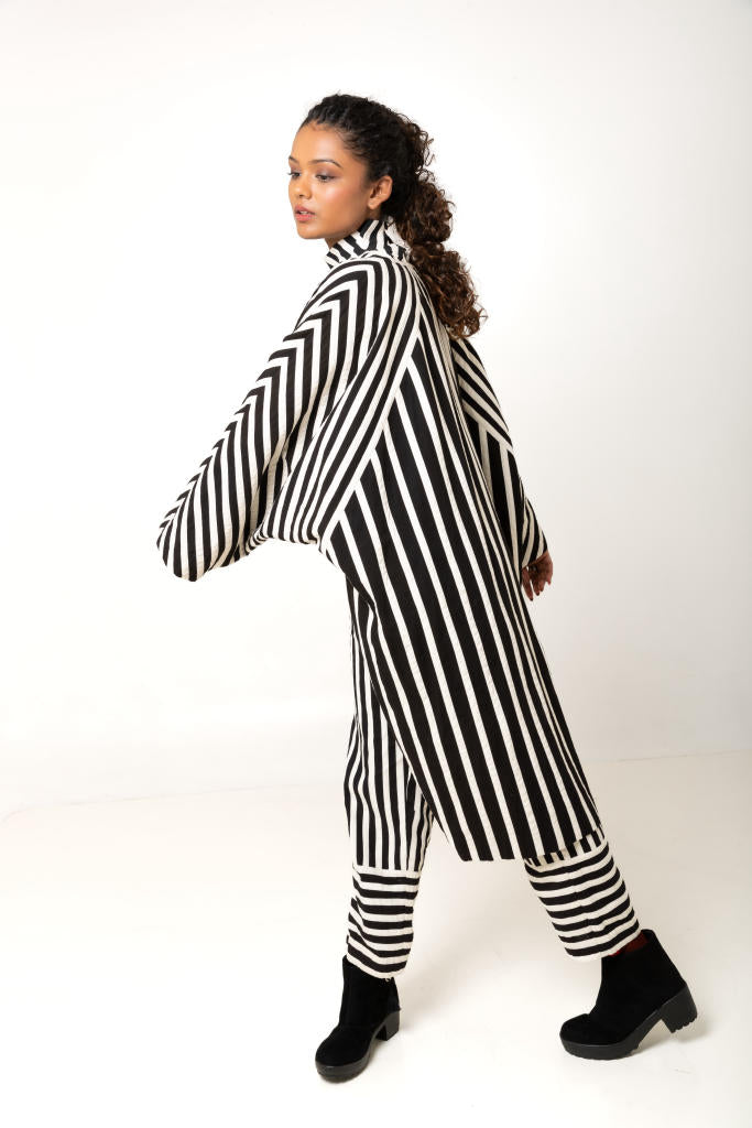Aloma Jacket cotton by Ka-Sha in black color for women in Singapore