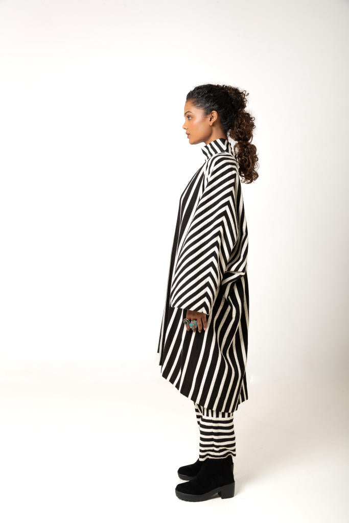 Aloma Jacket cotton by Ka-Sha in black color for women in Singapore