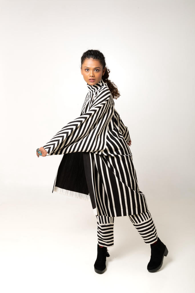 Aloma Jacket cotton by Ka-Sha in black color for women in Singapore