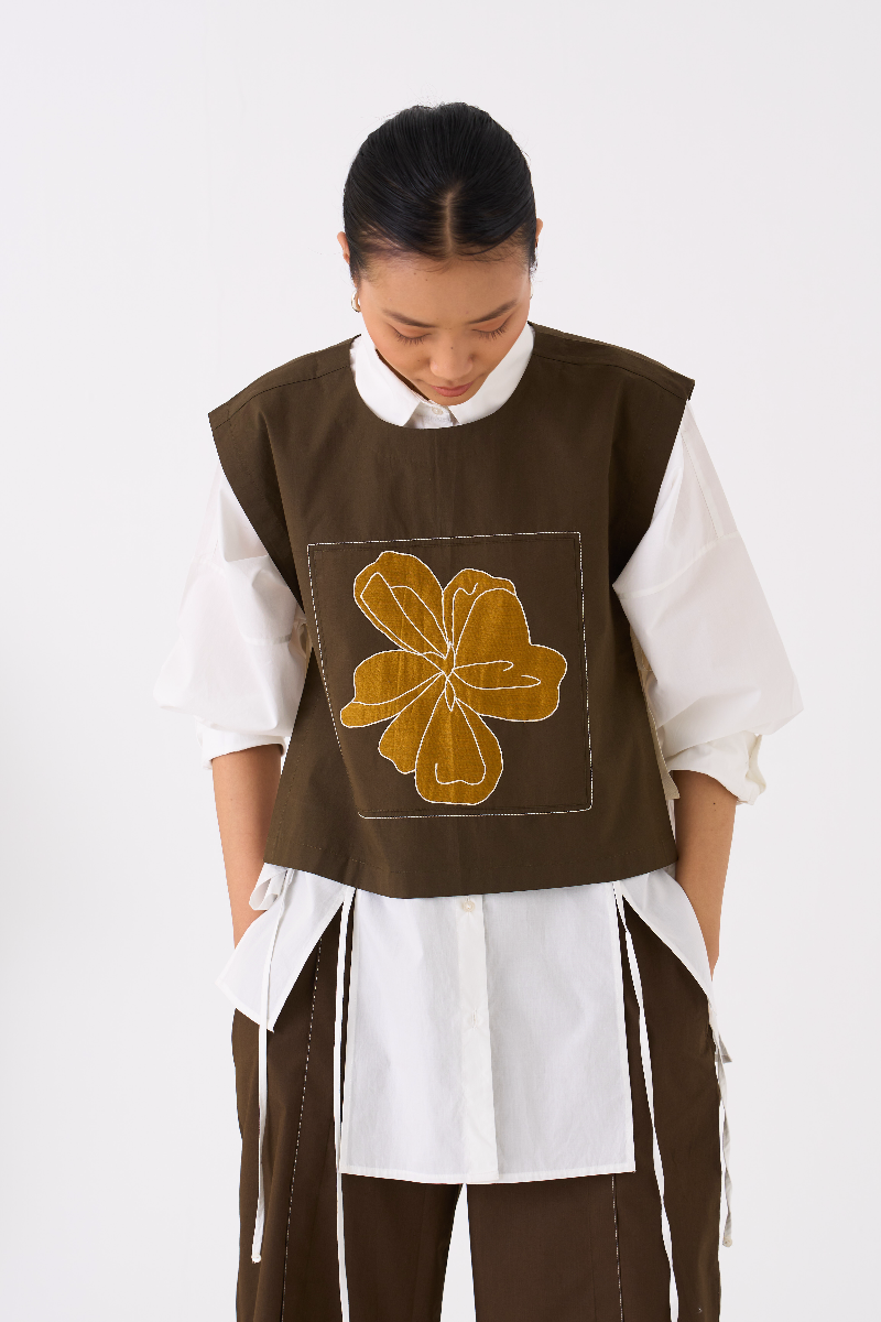 PANELLED SHIRT-OVERLAY: DARK OLIVE
SHIRT : WHITE poplin by THREE in olive color for women in Singapore