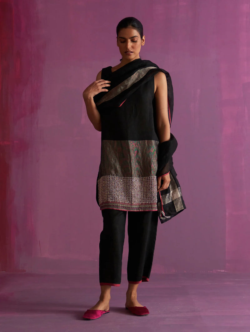 Irum Hand-Embroidered Kurta Set - Black linen by Manan in black color for women in Singapore