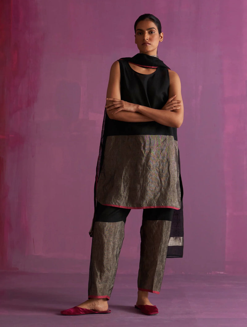 Keri Sleeveless Linen Kurta Set - Black linen by Manan in black color for women in Singapore