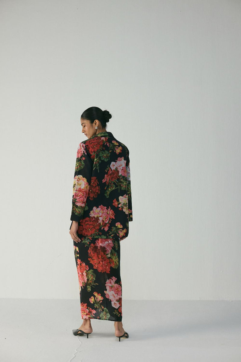 BLOODY MARY BLAZER & KNOTTED SKIRT SET by Yam in black color for women in Singapore
