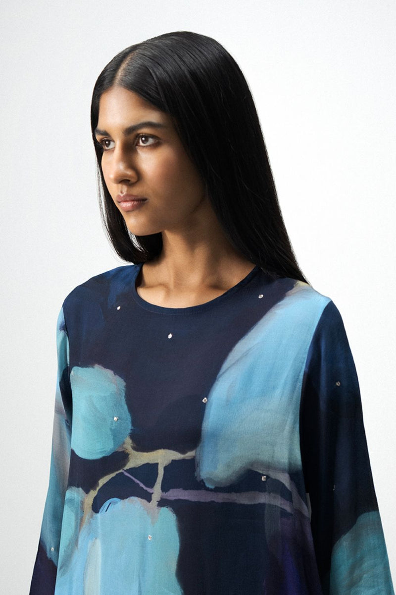 BLUE LAGOON MUKAISH EMBROIDERED KURTA SET by Yam in blue color for women in Singapore