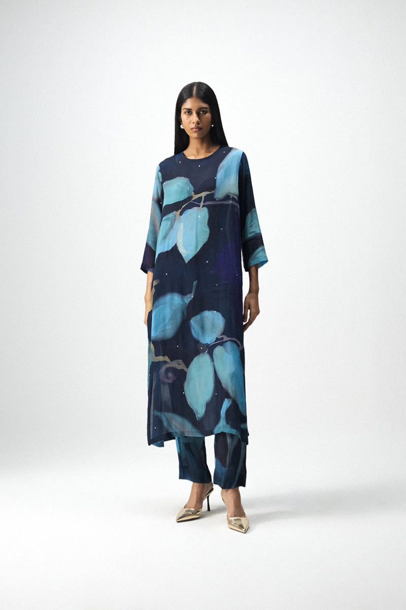 BLUE LAGOON MUKAISH EMBROIDERED KURTA SET by Yam in blue color for women in Singapore