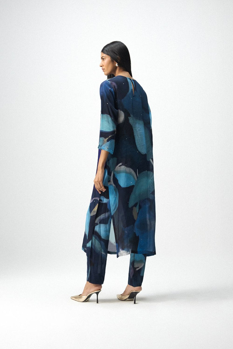 BLUE LAGOON MUKAISH EMBROIDERED KURTA SET by Yam in blue color for women in Singapore
