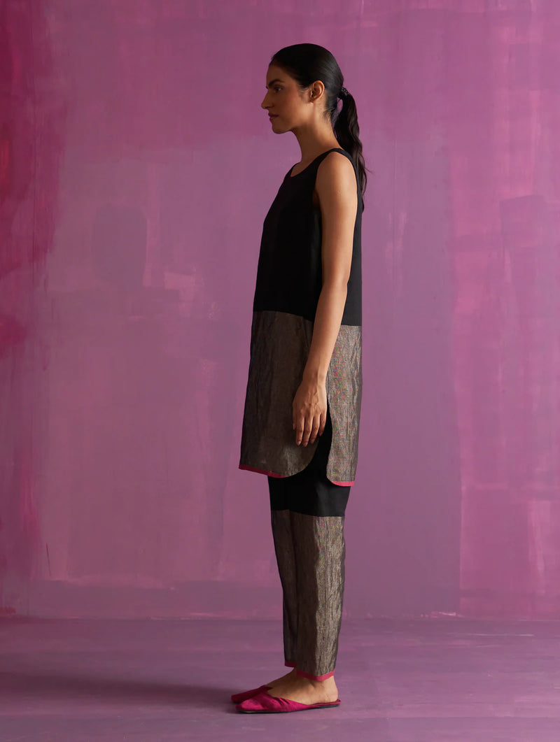Keri Sleeveless Linen Kurta - Black linen by Manan in black color for women in Singapore