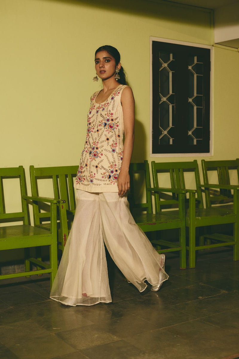 CHANBELI & BADLI KURTA & SHARARA