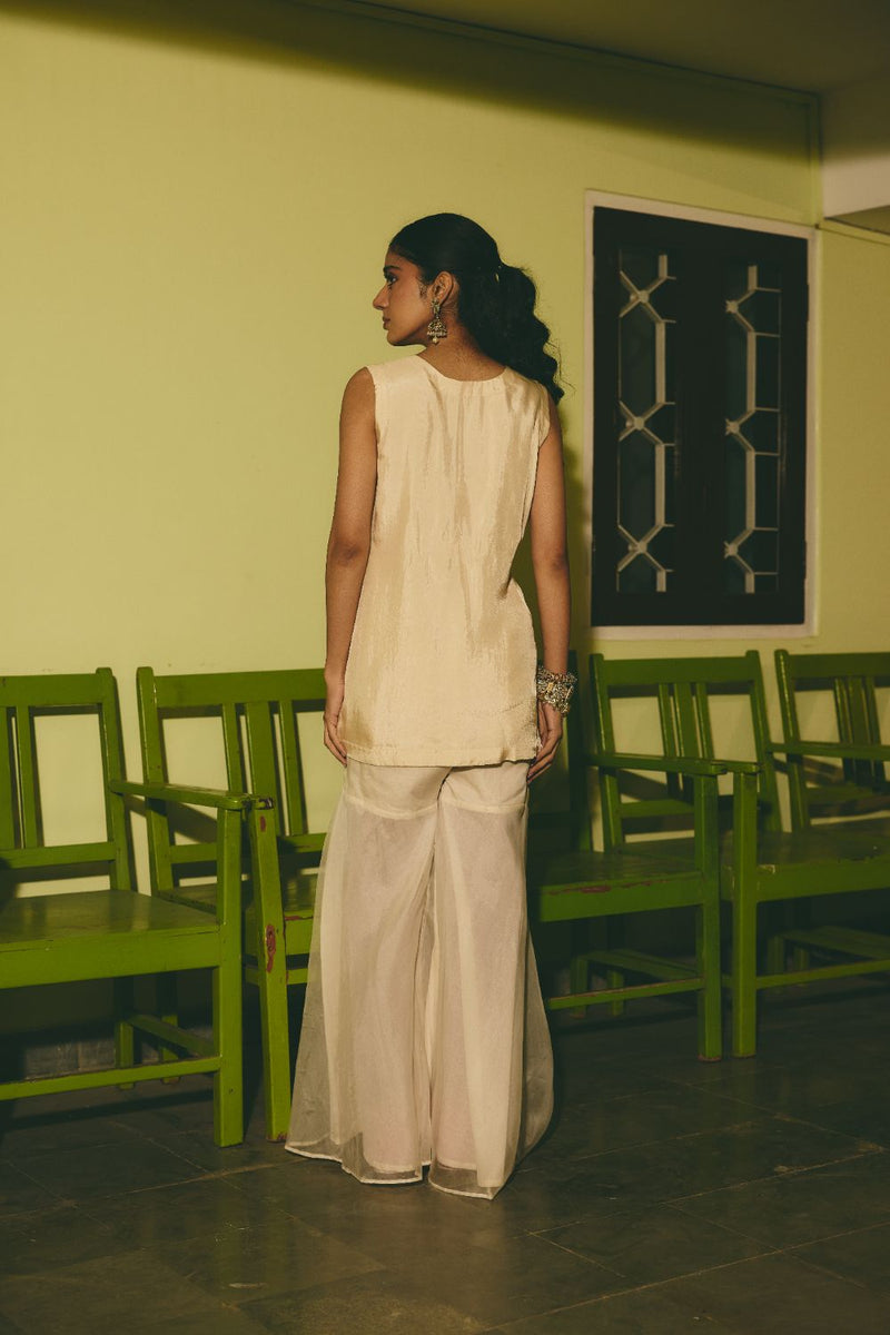CHANBELI & BADLI KURTA & SHARARA