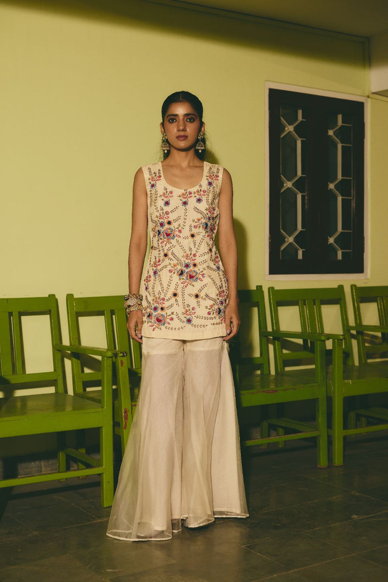 CHANBELI & BADLI KURTA & SHARARA