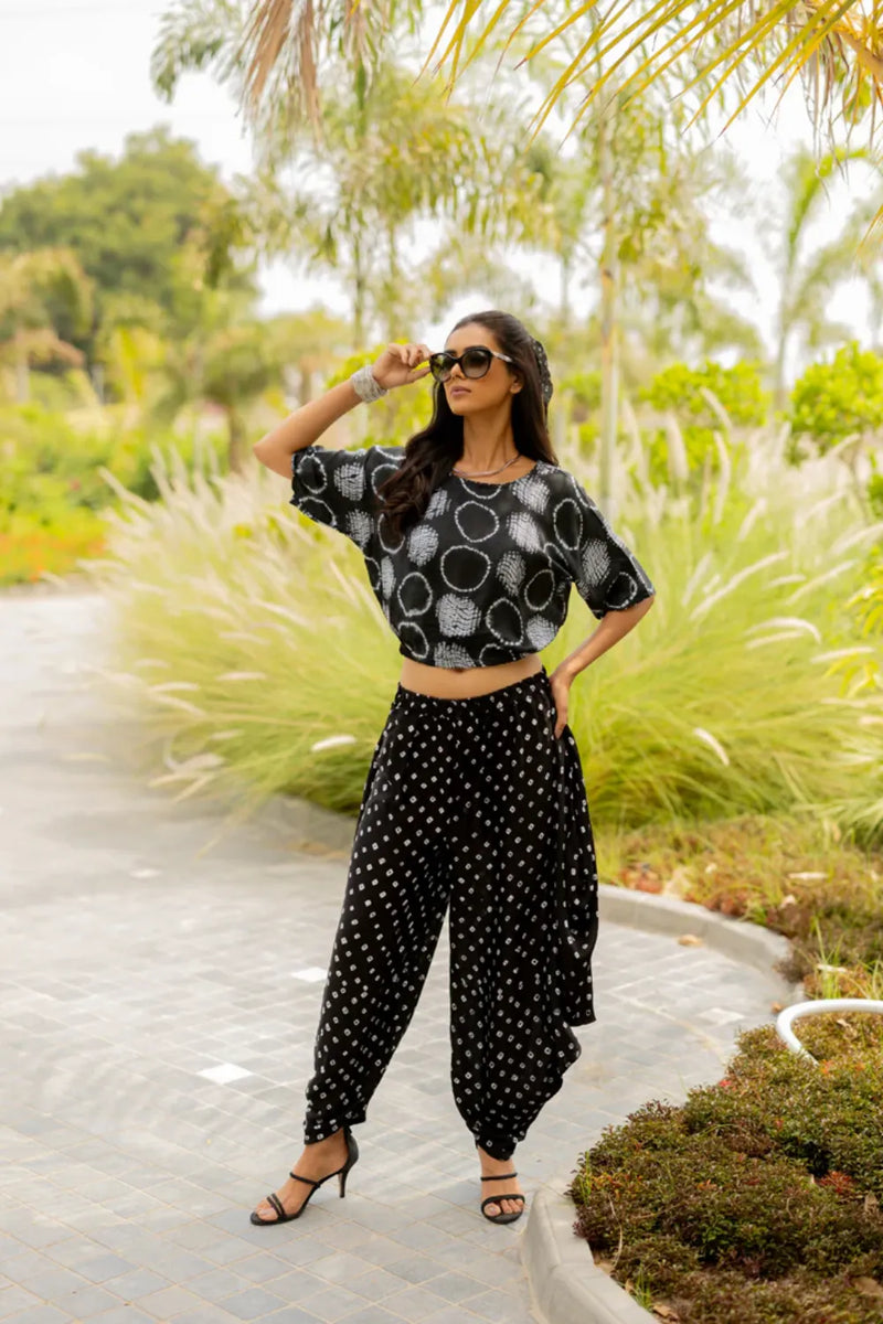 CIR SHIB CROP TOP-BLACK silk by Dyelogue in black color for women in Singapore