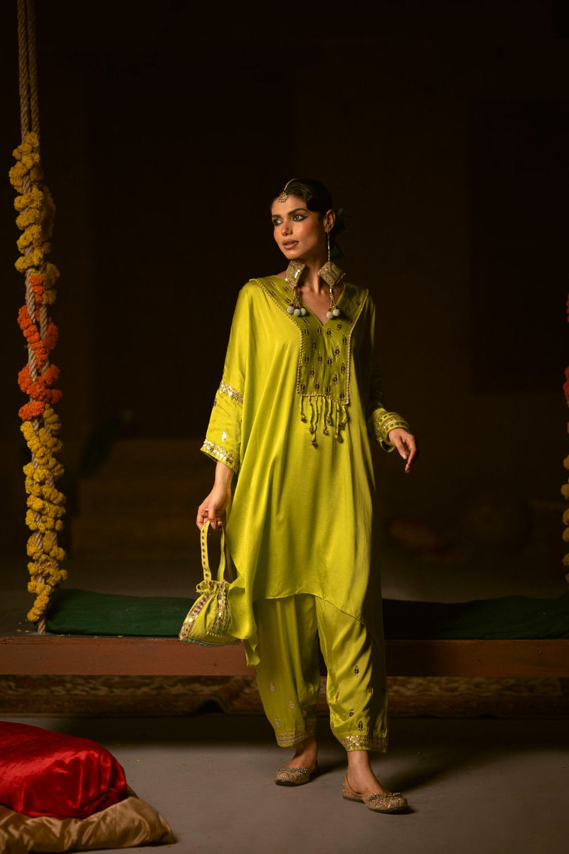 Chamakeen Antifit Tunic with Salwar