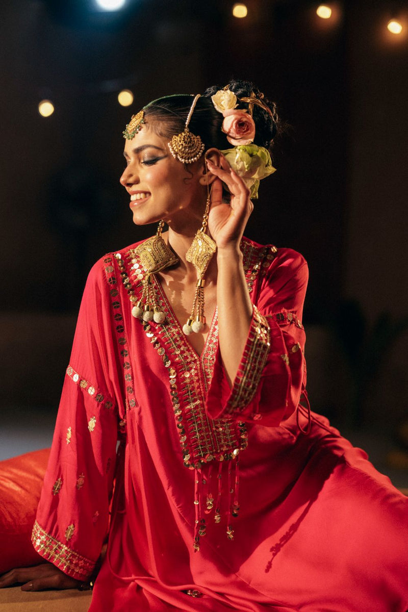 Chamakeen Antifit Asymmetrical Kurta Set