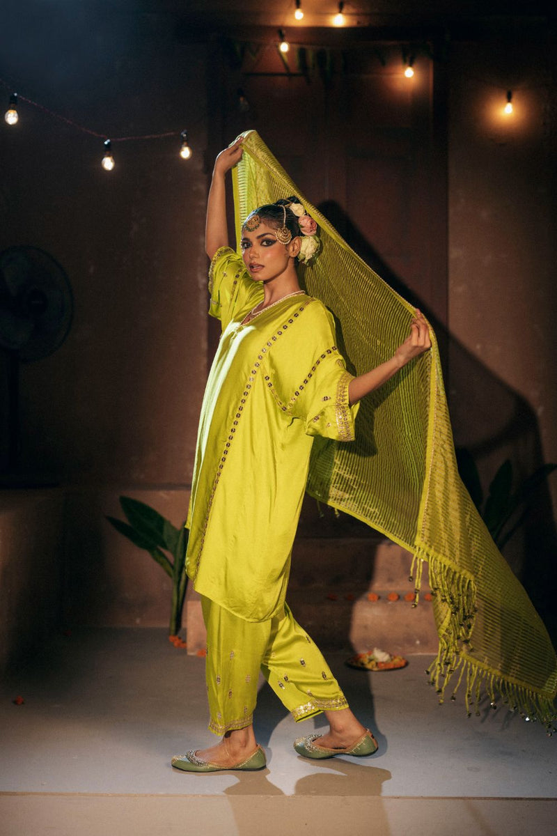 Chamakeen Anti-fit Choga Tunic Salwar Set