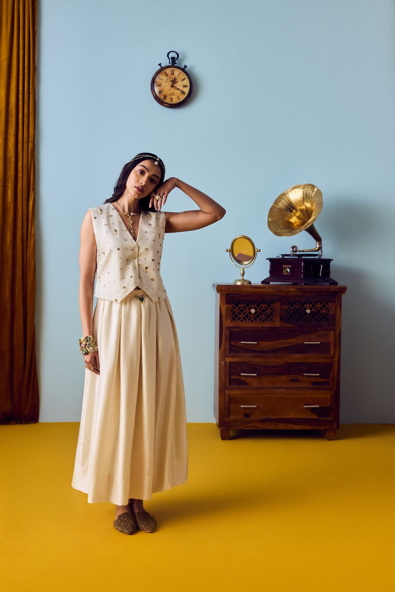 Prih Pearl Waistcoat & Skirt Set