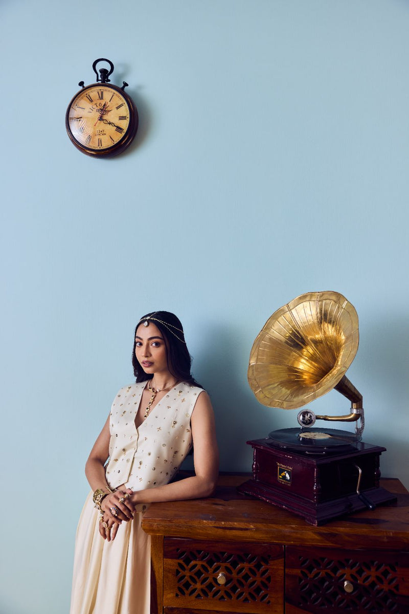 Prih Pearl Waistcoat & Skirt Set