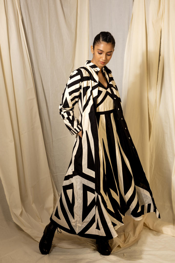 Chavi Jacket cotton by Ka-Sha in black color for women in Singapore