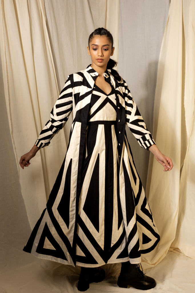 Chavi Jacket cotton by Ka-Sha in black color for women in Singapore