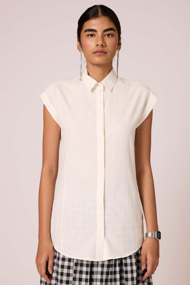Cicaro Shirt - Blanc cotton by The Summer House in white color for women in Singapore