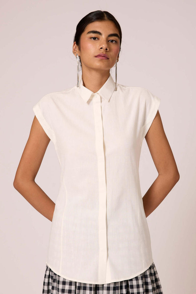 Cicaro Shirt - Blanc cotton by The Summer House in white color for women in Singapore