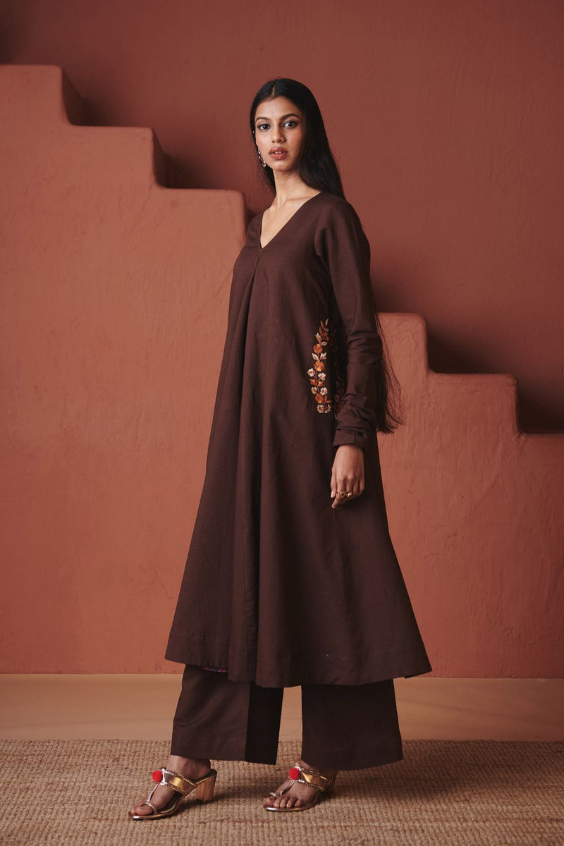 Coffee Co Linen Embroidered Pocket Kurta Set