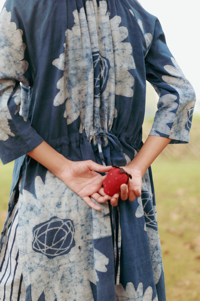 HAYDE BATIK TUNIC upcycled cotton by Doodlage in blue color for women in Singapore
