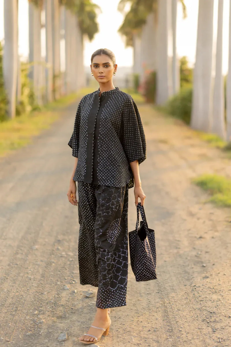 DOTS SHORT M KAF SHIRT-BLACK silk by Dyelogue in black color for women in Singapore