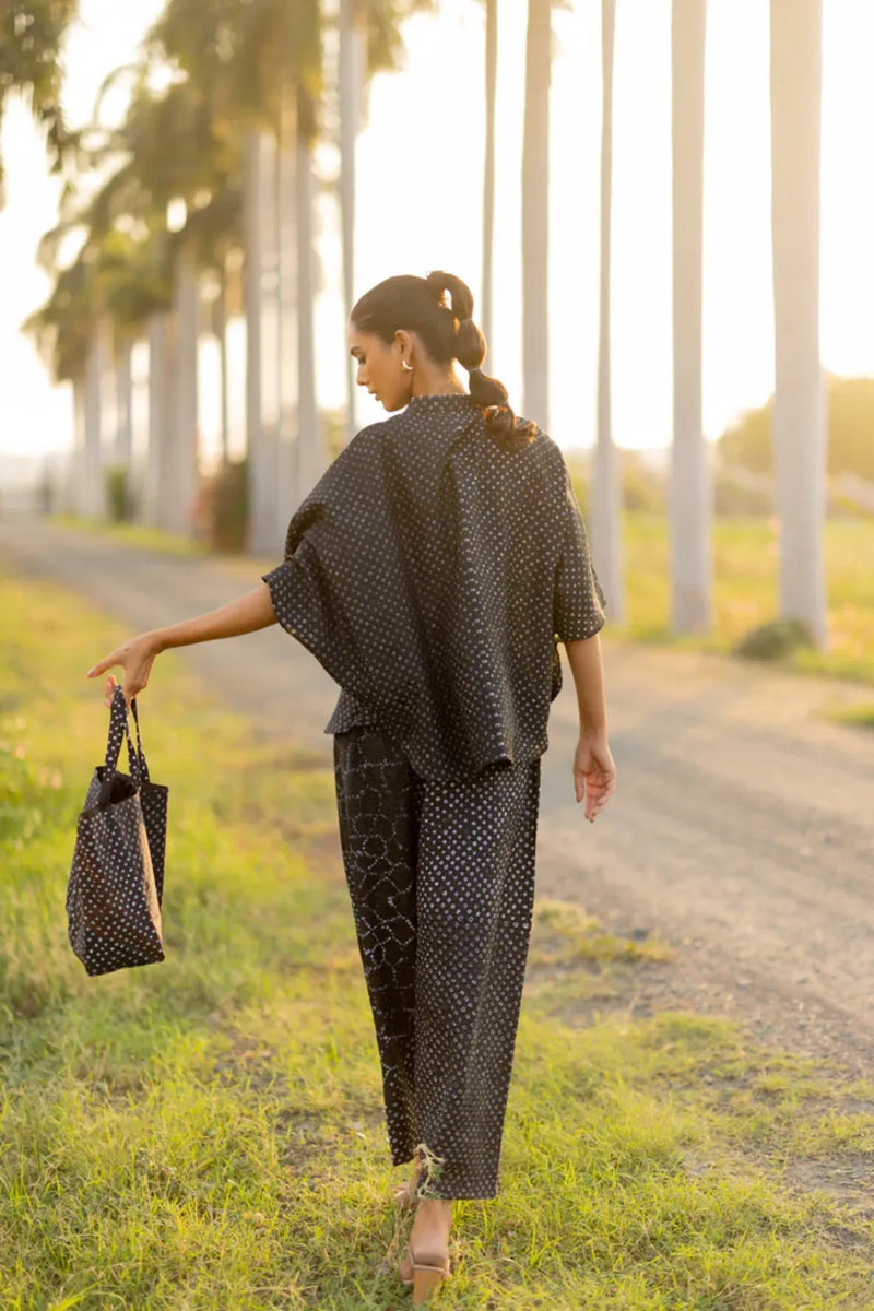 DOTS SHORT M KAF SHIRT-BLACK silk by Dyelogue in black color for women in Singapore