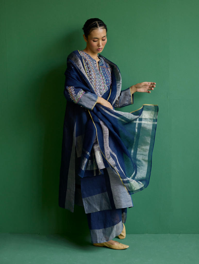 Shuri Metallic Linen Dupatta - Navy linen by Manan in ivory color for women in Singapore