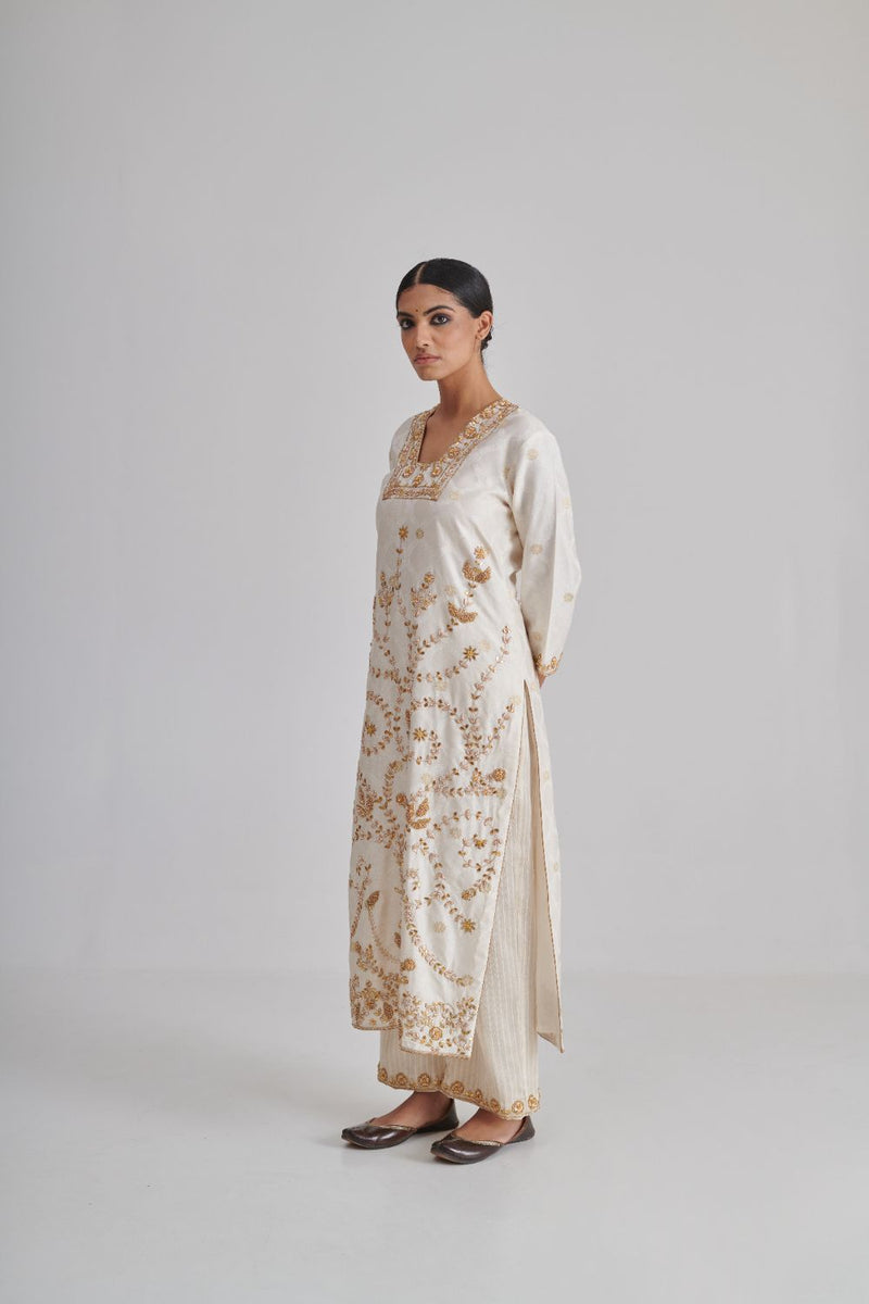 EILA & RIYA KURTA & PANT