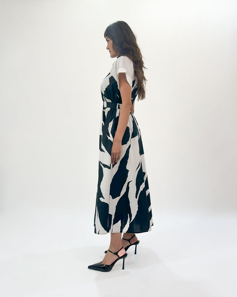 Stream cup zip dress 100% cotton Buy Stream cup zip dress from C&W | Dresses for Women by Leh Studios in black color for women in Singapore