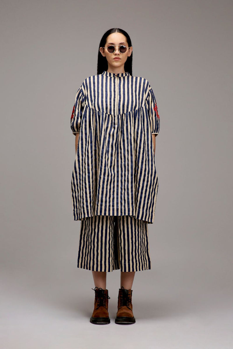 Egg-Shell Blue Striped Capre Pants cotton by Mati in white color for women in Singapore