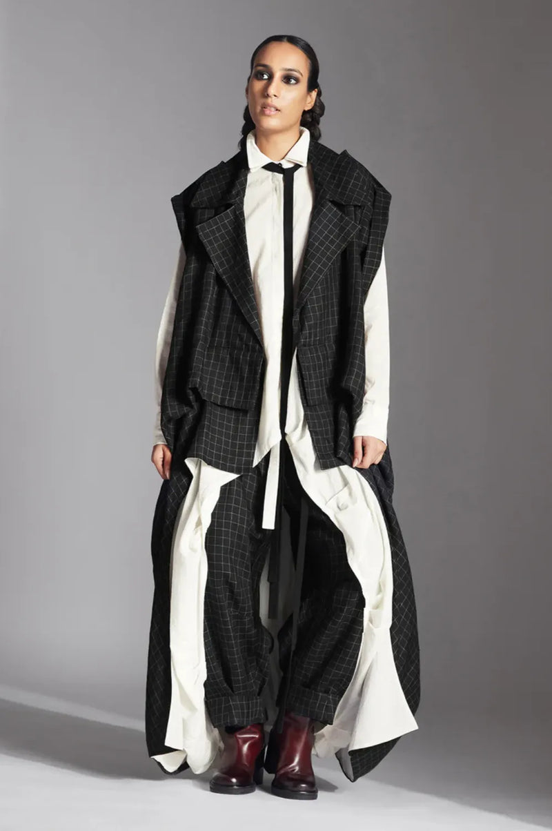 Eian Jacket-Black and White linen by Chola in black color for women in Singapore