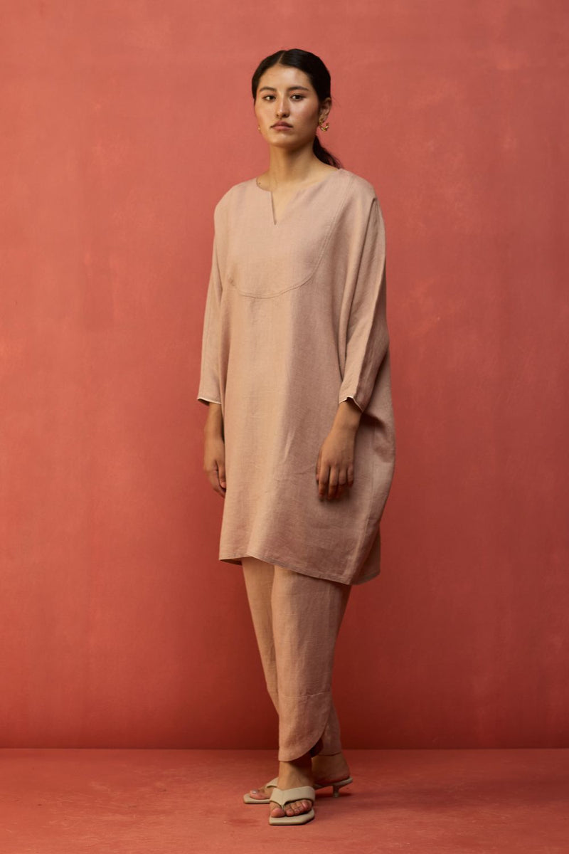 Etsu Yoke Linen Kurta - Dusty Rose linen by Manan in blush color for women in Singapore