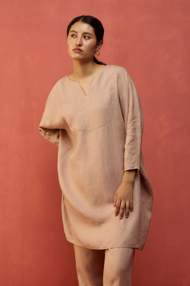 Etsu Yoke Linen Kurta - Dusty Rose linen by Manan in blush color for women in Singapore