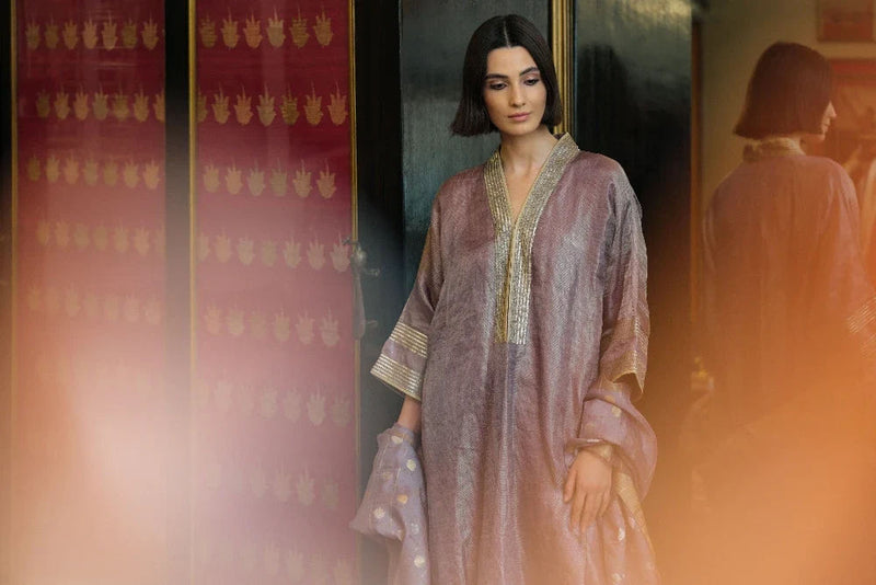 Falak' kora tissue phiran lilac kora tissue kurta/kurta set by Malika Mathur in lilac for women in Singapore