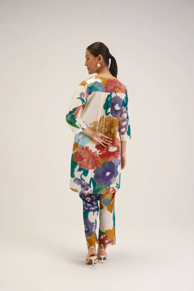 Farah White Short Kurta Set