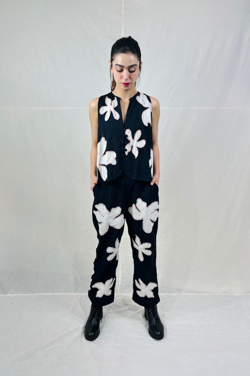 Floma Vest cotton by Ka-Sha in black color for women in Singapore