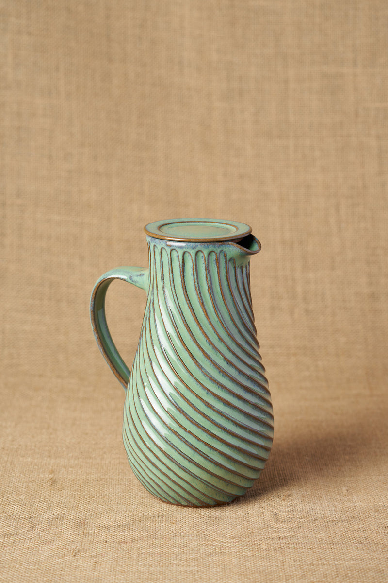 Gata Loop Carafe With Lid