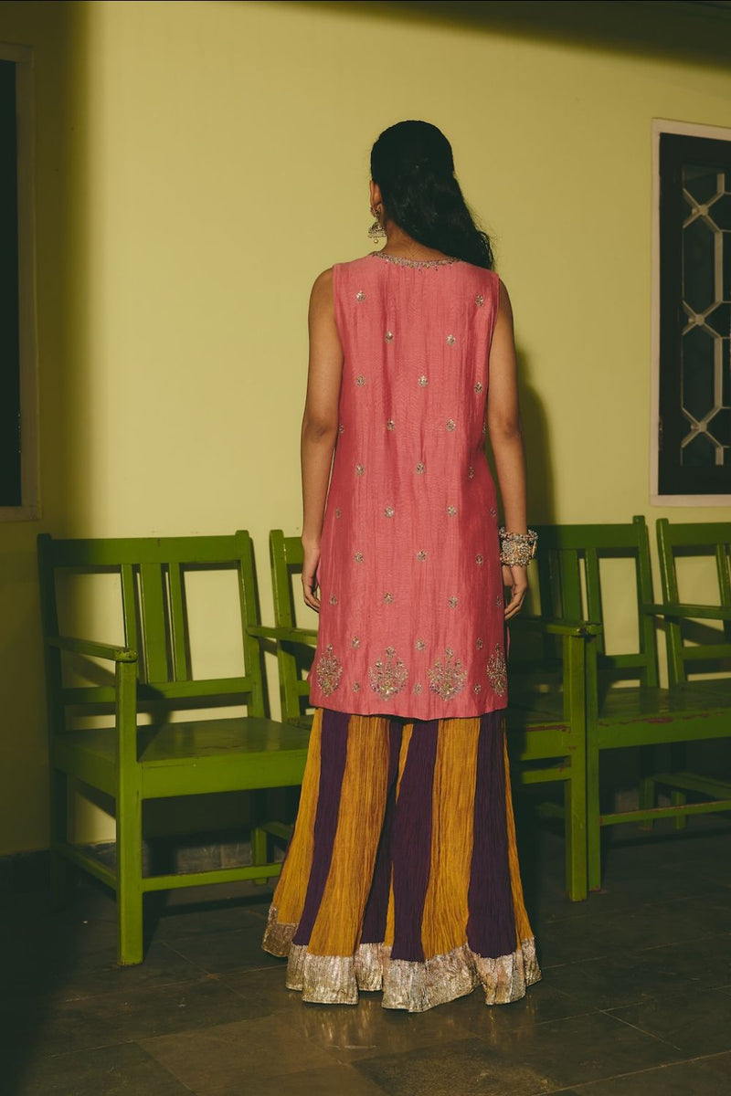 GULRUKH & LEHER KURTA & SHARARA