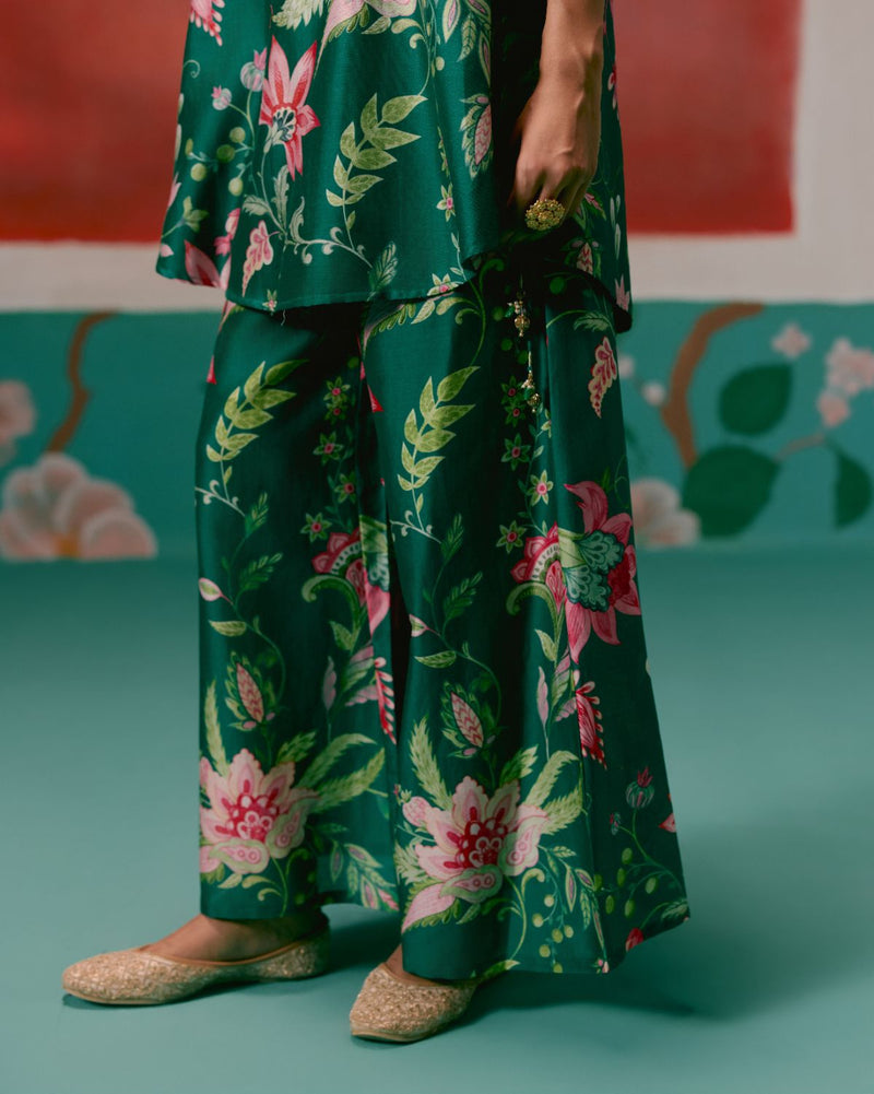 Green Chintz Sleeveless Kurta Set chanderi Buy Green Chintz Sleeveless Kurta Set from C&W | Kurta/Kurta Sets for Women by Label Mogra in green color for women in Singapore
