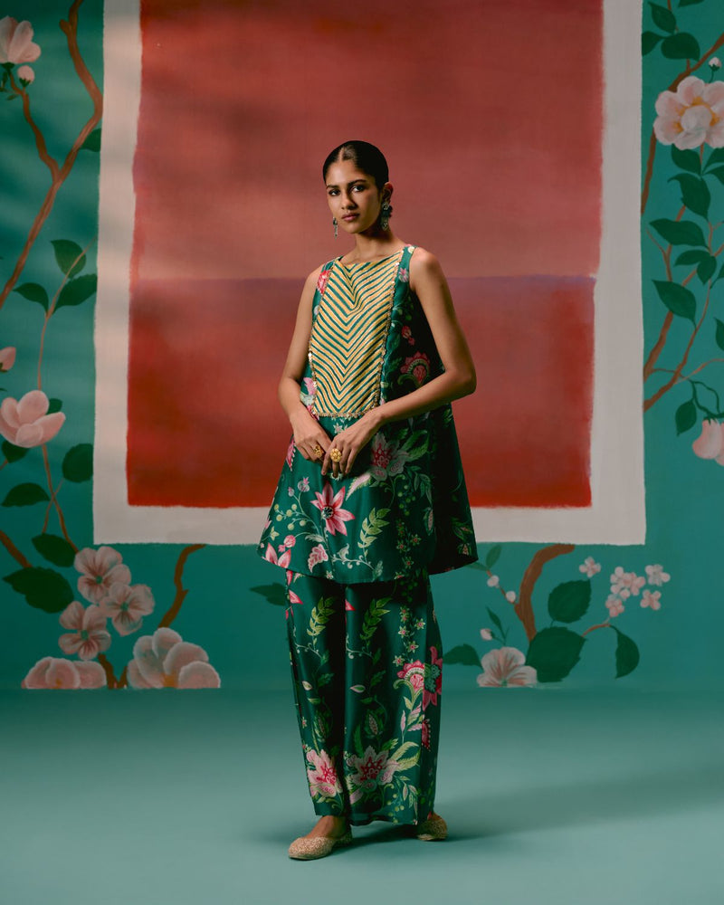 Green Chintz Sleeveless Kurta Set chanderi Buy Green Chintz Sleeveless Kurta Set from C&W | Kurta/Kurta Sets for Women by Label Mogra in green color for women in Singapore