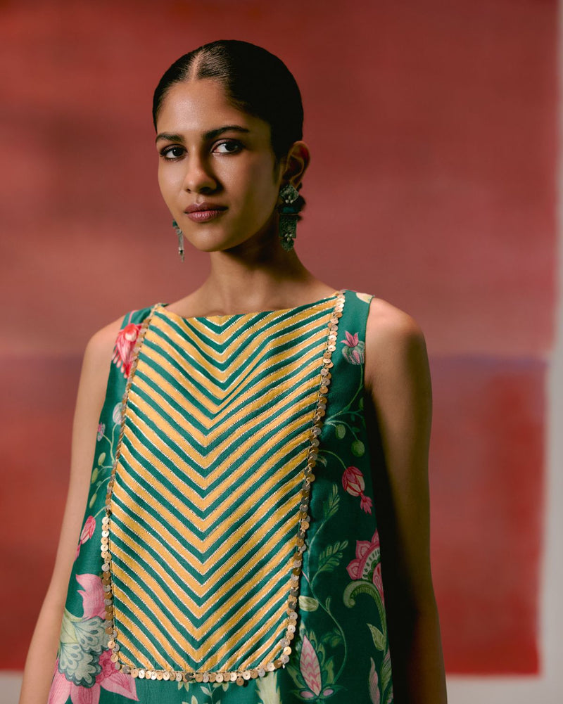 Green Chintz Sleeveless Kurta Set chanderi Buy Green Chintz Sleeveless Kurta Set from C&W | Kurta/Kurta Sets for Women by Label Mogra in green color for women in Singapore