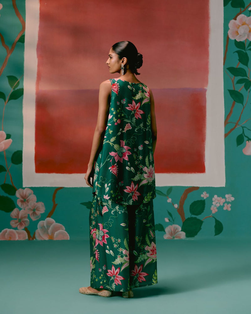 Green Chintz Sleeveless Kurta Set chanderi Buy Green Chintz Sleeveless Kurta Set from C&W | Kurta/Kurta Sets for Women by Label Mogra in green color for women in Singapore