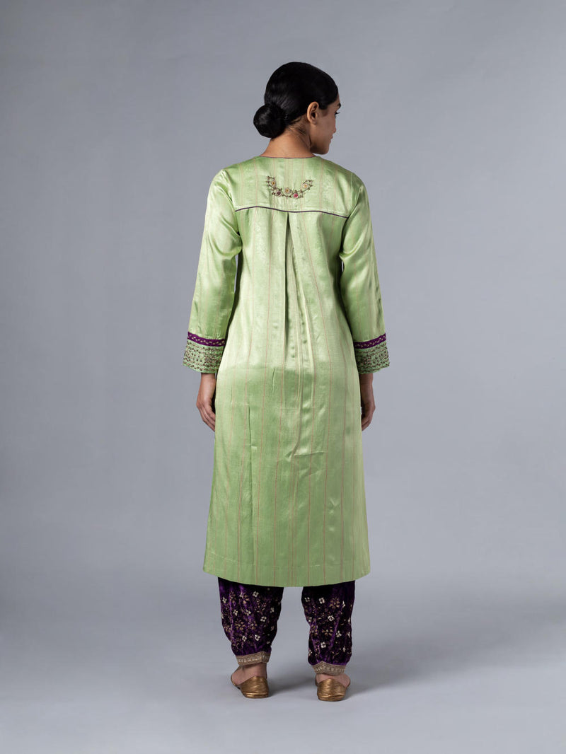 Gul Chehra Kurta