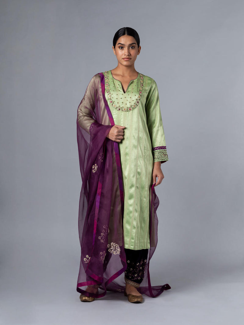 Gul Chehra Kurta