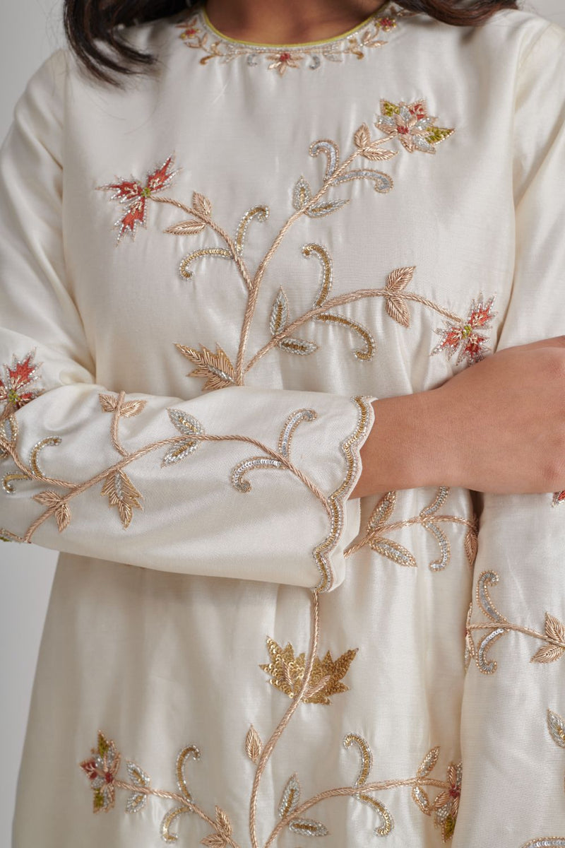 HUMSAFAR & MEERA KURTA & PANT
